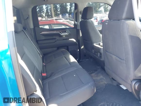 ✅ 2023 Chevrolet Silverado 1500 LT • VIN: 1GCUDDED6PZ103468 • Lot: 42842892. Listed on IAAI with 33,792 mi. Free auction sales archive from the USA and detailed vehicle history report at DreamBid. Image 8.