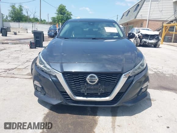 ✅ 2020 Nissan Altima SL • VIN: 1N4BL4EW2LN308403 • Lot: 42553330. Wystawiony na IAAI z przebiegiem 98 640 mil. Bezpłatny archiwum sprzedaży aukcyjnych z USA i szczegółowy raport historii pojazdu na DreamBid. Zdjęcie 13.
