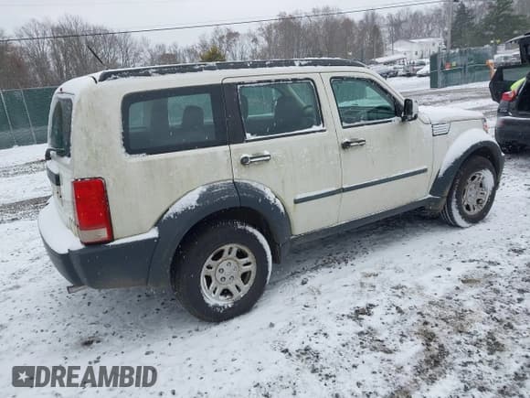 ✅ 2008 Dodge Nitro SXT • VIN: 1D8GU28K48W250727 • Lot: 43644674. Wystawiony na IAAI z przebiegiem 183 243 mil. Bezpłatny archiwum sprzedaży aukcyjnych z USA i szczegółowy raport historii pojazdu na DreamBid. Zdjęcie 4.