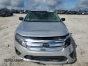 ✅ 2012 Ford Fusion S • VIN: 3FAHP0GAXCR270957 • Lot: 68537495. Wystawiony na Copart z przebiegiem 233 389 mil. Bezpłatny archiwum sprzedaży aukcyjnych z USA i szczegółowy raport historii pojazdu na DreamBid. Zdjęcie 5.