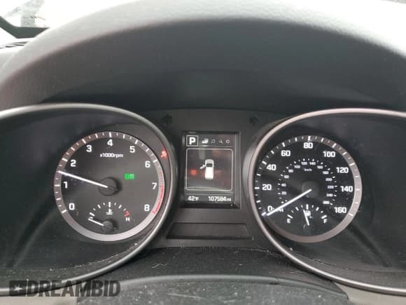 ✅ 2018 Hyundai Santa Fe 2.4L • VIN: 5NMZU3LB3JH064948 • Lot: 93242405. Listed on Copart with 107,584 mi. Free auction sales archive from the USA and detailed vehicle history report at DreamBid. Image 9.