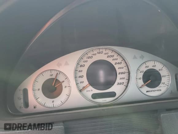 ✅ 2003 Mercedes-Benz CLK 55 AMG • VIN: WDBTJ76H63F046884 • Лот: 66536924. Опубликован ранее на Copart с пробегом Не указан. Бесплатный доступ к архиву аукционных продаж из США и подробный отчёт об истории автомобиля на DreamBid. Изображение 9.