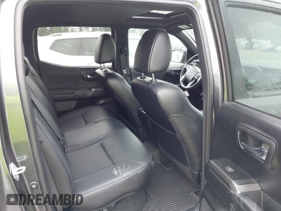 ✅ 2021 Toyota Tacoma SR5 • VIN: 3TMDZ5BN1MM119711 • Lot: 42479038. Wystawiony na IAAI z przebiegiem 64 779 mil. Bezpłatny archiwum sprzedaży aukcyjnych z USA i szczegółowy raport historii pojazdu na DreamBid. Zdjęcie 8.