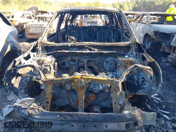 ✅ 2018 Subaru Forester • VIN: JF2SJABC8JH438532 • Lot: 43365516. Listed on IAAI with 127,757 mi. Free auction sales archive from the USA and detailed vehicle history report at DreamBid. Image 12.