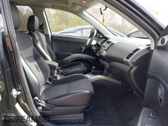 2011 Mitsubishi Outlander SE с VIN JA4AS3AW5BU013447, выставлен на аукционе IAAI как лот 43508664 с пробегом 221 980 миль миль и . История ставок и продаж доступна на DreamBid. Изображение 5.