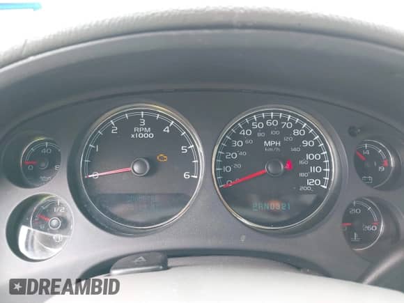 2007 Chevrolet Silverado 1500 1LT z VIN 3GCEK13387G506628, wystawiony jako IAAI lot #42087661 z przebiegiem 270 119 mil mil oraz . Historia ofert i sprzedaży dostępna na DreamBid. Obrazek 6.