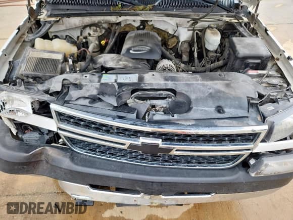 ✅ 2006 Chevrolet Silverado 2500HD Work Truck • VIN: 1GCHC23U56F226352 • Лот: 58729325. Опубликован ранее на Copart с пробегом 243 826 миль. Бесплатный доступ к архиву аукционных продаж из США и подробный отчёт об истории автомобиля на DreamBid. Изображение 11.