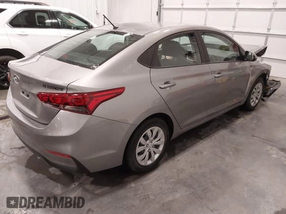 ✅ 2022 Hyundai Accent SE • VIN: 3KPC24A61NE186874 • Лот: 41470977. Опубликован ранее на IAAI с пробегом 31 349 миль. Бесплатный доступ к архиву аукционных продаж из США и подробный отчёт об истории автомобиля на DreamBid. Изображение 4.