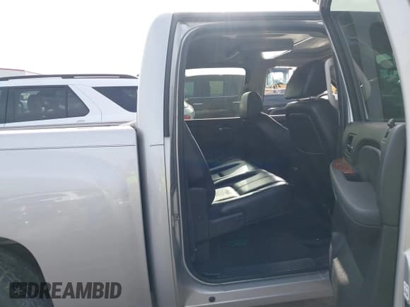 ✅ 2007 Chevrolet Silverado 1500 LTZ • VIN: 2GCEC13J871555946 • Lot: 42622870. Listed on IAAI with 105,435 mi. Free auction sales archive from the USA and detailed vehicle history report at DreamBid. Image 8.