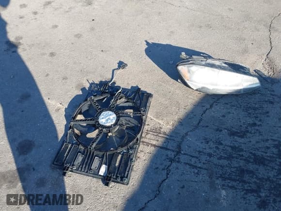 ✅ 2018 Volkswagen Golf S • VIN: 3VW117AU0JM751591 • Lot: 43368451. Wystawiony na IAAI z przebiegiem 154 919 mil. Bezpłatny archiwum sprzedaży aukcyjnych z USA i szczegółowy raport historii pojazdu na DreamBid. Zdjęcie 12.