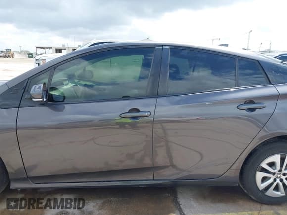 ✅ 2016 Toyota Prius Four • VIN: JTDKARFUXG3501569 • Lot: 42643602. Listed on IAAI with 162,087 mi. Free auction sales archive from the USA and detailed vehicle history report at DreamBid. Image 15.