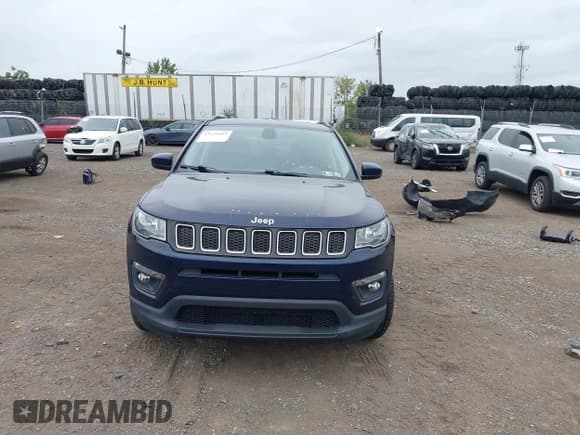 ✅ 2019 Jeep Compass Latitude • VIN: 3C4NJDBB3KT807871 • Lot: 43233619. Wystawiony na IAAI z przebiegiem 94 165 mil. Bezpłatny archiwum sprzedaży aukcyjnych z USA i szczegółowy raport historii pojazdu na DreamBid. Zdjęcie 13.
