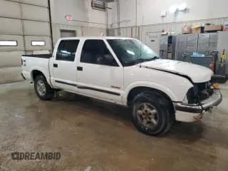 ✅ 2001 Chevrolet S-10 LS • VIN: 1GCDT13W51K256977 • Лот: 85390584. Опубликован ранее на Copart с пробегом 159 294 миль. Бесплатный доступ к архиву аукционных продаж из США и подробный отчёт об истории автомобиля на DreamBid. Изображение 4.