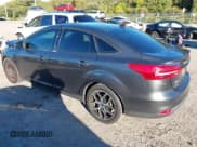 ✅ 2018 Ford Focus SEL • VIN: 1FADP3H26JL234458 • Lot: 43608310. Wystawiony na IAAI z przebiegiem 120 723 mil. Bezpłatny archiwum sprzedaży aukcyjnych z USA i szczegółowy raport historii pojazdu na DreamBid. Zdjęcie 3.