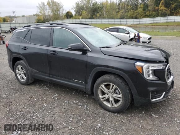 ✅ 2022 GMC Terrain SLE • VIN: 3GKALTEV2NL120060 • Lot: 85777565. Wystawiony na Copart z przebiegiem 46 802 mil. Bezpłatny archiwum sprzedaży aukcyjnych z USA i szczegółowy raport historii pojazdu na DreamBid. Zdjęcie 4.
