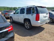 ✅ 2007 GMC Yukon SLE • VIN: 1GKFC13067R401677 • Lot: 42332959. Listed on IAAI with 311,951 mi. Free auction sales archive from the USA and detailed vehicle history report at DreamBid. Image 3.