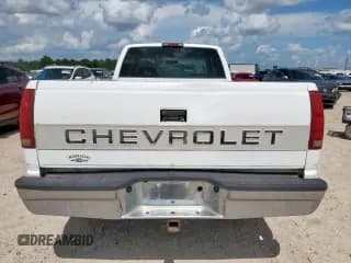 ✅ 1994 Chevrolet Silverado 2500 • VIN: 1GCGC29N2RE293447 • Lot: 61452565. Wystawiony na Copart z przebiegiem 271 637 mil. Bezpłatny archiwum sprzedaży aukcyjnych z USA i szczegółowy raport historii pojazdu na DreamBid. Zdjęcie 6.