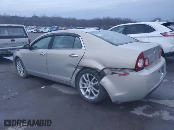 ✅ 2010 Chevrolet Malibu LTZ • VIN: 1G1ZE5EB7AF132275 • Lot: 81750914. Listed on Copart with 97,461 mi. Free auction sales archive from the USA and detailed vehicle history report at DreamBid. Image 2.