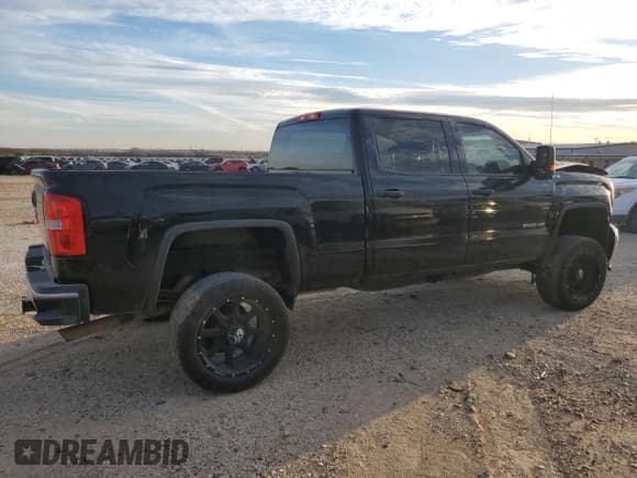 ✅ 2018 GMC Sierra 2500HD • VIN: 1GT12REG8JF167083 • Lot: 42046755. Wystawiony na Copart z przebiegiem 204 046 mil. Bezpłatny archiwum sprzedaży aukcyjnych z USA i szczegółowy raport historii pojazdu na DreamBid. Zdjęcie 3.