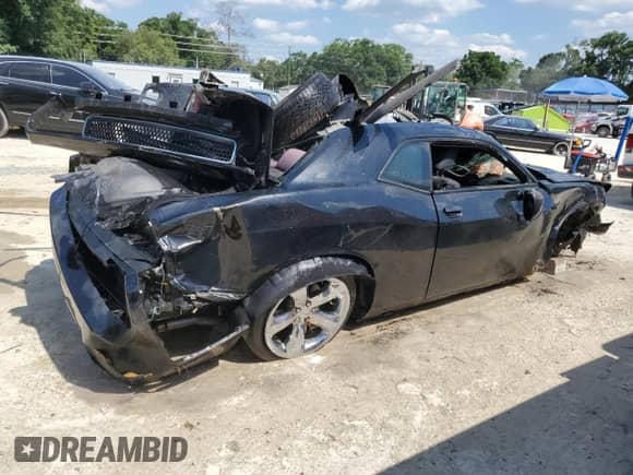 2013 Dodge Challenger R/T Plus z VIN 2C3CDYBT3DH629006, wystawiony jako Copart lot #52403954 z przebiegiem Nie podano mil oraz Nie do naprawy • Non repairable. Historia ofert i sprzedaży dostępna na DreamBid. Obrazek 3.