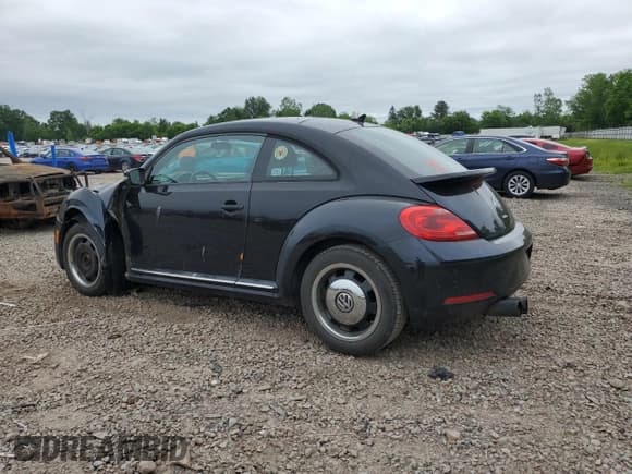 ✅ 2015 Volkswagen Beetle Fleet Edition • VIN: 3VWF17AT9FM609812 • Lot: 61121095. Listed on Copart with 121,136 mi. Free auction sales archive from the USA and detailed vehicle history report at DreamBid. Image 2.