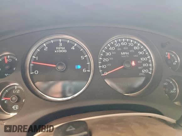 2010 Chevrolet Suburban LT с VIN 1GNUCJE06AR222604, выставлен на аукционе Copart как лот 61961725 с пробегом 206 588 миль миль и Чистый • Clean title. История ставок и продаж доступна на DreamBid. Изображение 9.