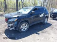 ✅ 2019 Jeep Compass Latitude • VIN: 3C4NJDBB2KT593620 • Lot: 42147809. Wystawiony na IAAI z przebiegiem 124 940 mil. Bezpłatny archiwum sprzedaży aukcyjnych z USA i szczegółowy raport historii pojazdu na DreamBid. Zdjęcie 2.