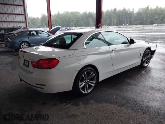 ✅ 2017 BMW 4 Series 430i xDrive • VIN: WBA4U9C30H5H64364 • Lot: 42502753. Listed on IAAI with 100,988 mi. Free auction sales archive from the USA and detailed vehicle history report at DreamBid. Image 4.