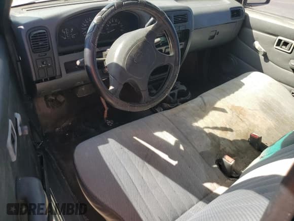 ✅ 1995 Nissan Frontier • VIN: 1N6SD11S6SC363288 • Lot: 90048145. Listed on Copart with 245,112 mi. Free auction sales archive from the USA and detailed vehicle history report at DreamBid. Image 8.