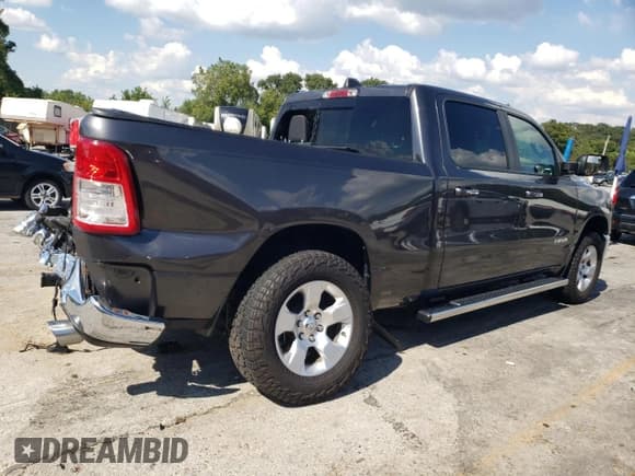 ✅ 2019 Ram 1500 Big Horn • VIN: 1C6SRFMT9KN626844 • Lot: 69946075. Wystawiony na Copart z przebiegiem 64 305 mil. Bezpłatny archiwum sprzedaży aukcyjnych z USA i szczegółowy raport historii pojazdu na DreamBid. Zdjęcie 3.