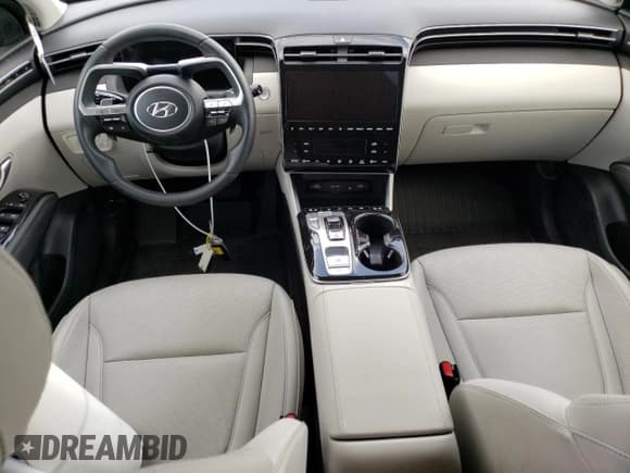 ✅ 2022 Hyundai Tucson Limited • VIN: KM8JECA19NU044024 • Lot: 51600363. Wystawiony na Copart z przebiegiem Nie podano. Bezpłatny archiwum sprzedaży aukcyjnych z USA i szczegółowy raport historii pojazdu na DreamBid. Zdjęcie 8.