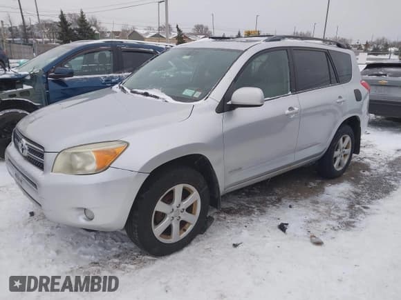 ✅ 2006 Toyota RAV4 Limited • VIN: JTMBD31V466020542 • Lot: 43889526. Listed on IAAI with 179,022 mi. Free auction sales archive from the USA and detailed vehicle history report at DreamBid. Image 2.