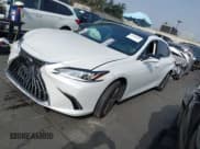 ✅ 2025 Lexus ES 350 • VIN: 58ADZ1B19SU199374 • Lot: 43608800. Wystawiony na IAAI z przebiegiem 4 890 mil. Bezpłatny archiwum sprzedaży aukcyjnych z USA i szczegółowy raport historii pojazdu na DreamBid. Zdjęcie 19.