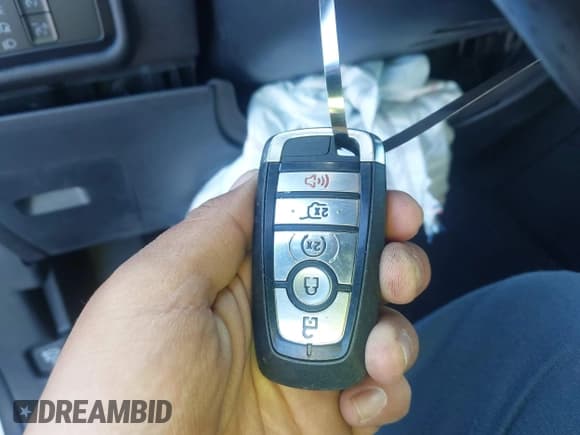 ✅ 2023 Ford Explorer ST • VIN: 1FM5K8GC8PGA61642 • Lot: 43557345. Wystawiony na IAAI z przebiegiem 11 689 mil. Bezpłatny archiwum sprzedaży aukcyjnych z USA i szczegółowy raport historii pojazdu na DreamBid. Zdjęcie 11.