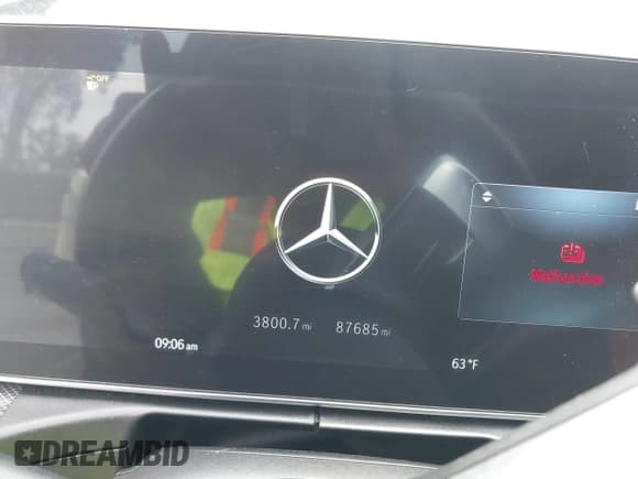 ✅ 2023 Mercedes-Benz C 300 • VIN: W1KAF4GB8PR136695 • Lot: 42115857. Listed on IAAI with 87,685 mi. Free auction sales archive from the USA and detailed vehicle history report at DreamBid. Image 7.