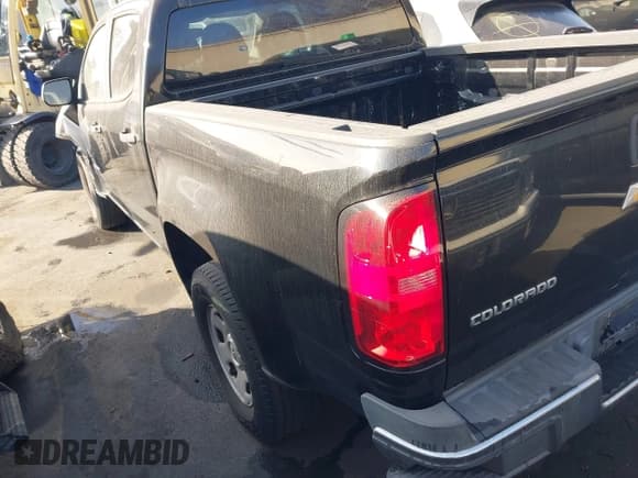 ✅ 2016 Chevrolet Colorado 2WD WT • VIN: 1GCGSBE37G1230520 • Lot: 43595827. Listed on IAAI with 101,437 mi. Free auction sales archive from the USA and detailed vehicle history report at DreamBid. Image 3.
