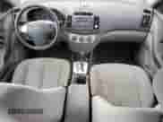 2010 Hyundai Elantra GLS z VIN KMHDU4AD2AU876900, wystawiony jako Copart lot #72846684 z przebiegiem 97 773 mil mil oraz Czysty tytuł • Clean title. Historia ofert i sprzedaży dostępna na DreamBid. Obrazek 8.