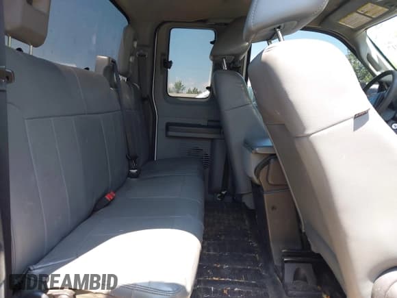 ✅ 2011 Ford F-250 XL • VIN: 1FT7X2B61BEB17857 • Lot: 42558817. Listed on IAAI with 161,205 mi. Free auction sales archive from the USA and detailed vehicle history report at DreamBid. Image 8.