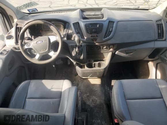 ✅ 2015 Ford Transit Cargo • VIN: 1FTNE1YM0FKA36160 • Лот: 70905165. Опубликован ранее на Copart с пробегом 264 920 миль. Бесплатный доступ к архиву аукционных продаж из США и подробный отчёт об истории автомобиля на DreamBid. Изображение 8.