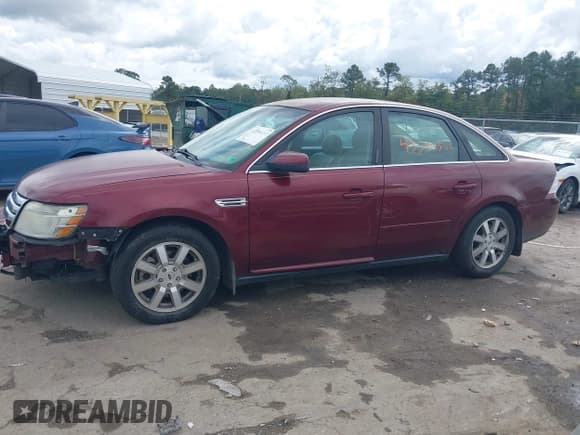 ✅ 2008 Ford Taurus SEL • VIN: 1FAHP24W08G120110 • Лот: 43394588. Опубликован ранее на IAAI с пробегом 173 730 миль. Бесплатный доступ к архиву аукционных продаж из США и подробный отчёт об истории автомобиля на DreamBid. Изображение 14.