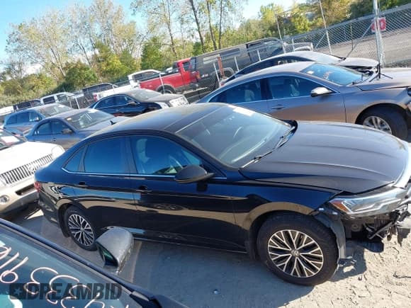 ✅ 2020 Volkswagen Jetta S • VIN: 3VWCB7BU4LM059115 • Lot: 43327550. Wystawiony na IAAI z przebiegiem 68 761 mil. Bezpłatny archiwum sprzedaży aukcyjnych z USA i szczegółowy raport historii pojazdu na DreamBid. Zdjęcie 14.