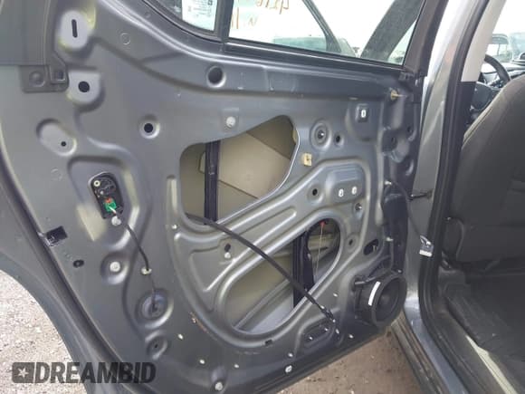 ✅ 2021 Chevrolet Traverse LT Cloth • VIN: 1GNERGKW3MJ157258 • Lot: 42169401. Listed on IAAI with 34,992 mi. Free auction sales archive from the USA and detailed vehicle history report at DreamBid. Image 22.