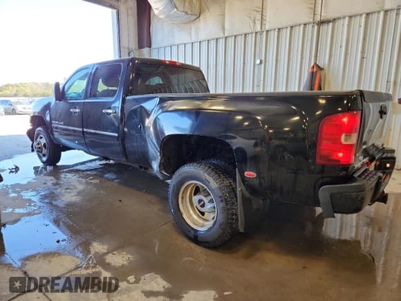 ✅ 2012 GMC Sierra 3500HD Denali • VIN: 1GT426C81CF103770 • Лот: 86082825. Опубликован ранее на Copart с пробегом 483 011 миль. Бесплатный доступ к архиву аукционных продаж из США и подробный отчёт об истории автомобиля на DreamBid. Изображение 2.