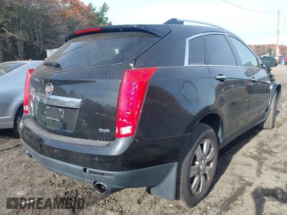 ✅ 2015 Cadillac SRX Luxury Collection • VIN: 3GYFNEE31FS594055 • Lot: 43570725. Wystawiony na IAAI z przebiegiem 100 812 mil. Bezpłatny archiwum sprzedaży aukcyjnych z USA i szczegółowy raport historii pojazdu na DreamBid. Zdjęcie 4.