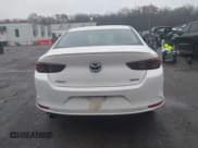 ✅ 2021 Mazda 3 Select • VIN: JM1BPABL4M1319578 • Лот: 43771777. Опубликован ранее на IAAI с пробегом 83 317 миль. Бесплатный доступ к архиву аукционных продаж из США и подробный отчёт об истории автомобиля на DreamBid. Изображение 16.