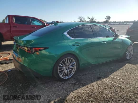 2024 Lexus IS 300 z VIN JTHDA1D23R5130806, wystawiony jako Copart lot #66090145 z przebiegiem 16 064 mil mil oraz Nie do naprawy • Non repairable. Historia ofert i sprzedaży dostępna na DreamBid. Obrazek 3.