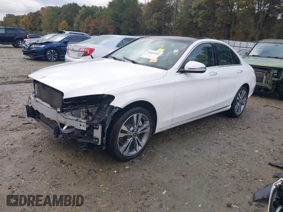 ✅ 2019 Mercedes-Benz C 300 • VIN: 55SWF8EB6KU292287 • Lot: 43535993. Listed on IAAI with 56,743 mi. Free auction sales archive from the USA and detailed vehicle history report at DreamBid. Image 2.