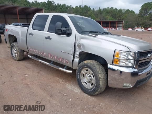 ✅ 2008 Chevrolet Silverado 2500HD LTZ • VIN: 1GCHK23648F154552 • Лот: 43400235. Опубликован ранее на IAAI с пробегом 197 246 миль. Бесплатный доступ к архиву аукционных продаж из США и подробный отчёт об истории автомобиля на DreamBid. Изображение 1.