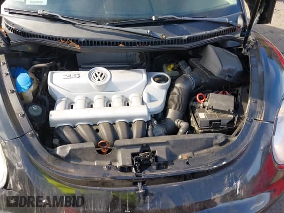 ✅ 2010 Volkswagen Beetle • VIN: 3VWPG3AG7AM020393 • Lot: 43741574. Listed on IAAI with 147,899 mi. Free auction sales archive from the USA and detailed vehicle history report at DreamBid. Image 10.