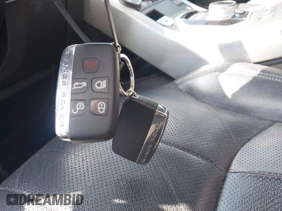 ✅ 2016 Land Rover Range Rover Evoque SE • VIN: SALVP2BGXGH079527 • Lot: 42777935. Wystawiony na IAAI z przebiegiem 104 109 mil. Bezpłatny archiwum sprzedaży aukcyjnych z USA i szczegółowy raport historii pojazdu na DreamBid. Zdjęcie 11.